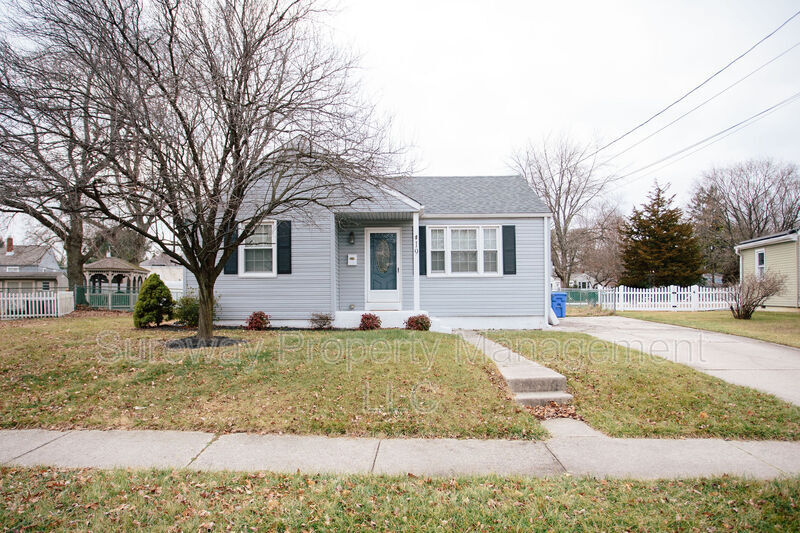 Primary Photo - 19 Stanford Rd
