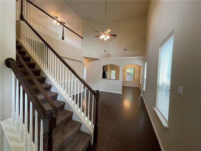 Building Photo - 1704 Rockland Dr