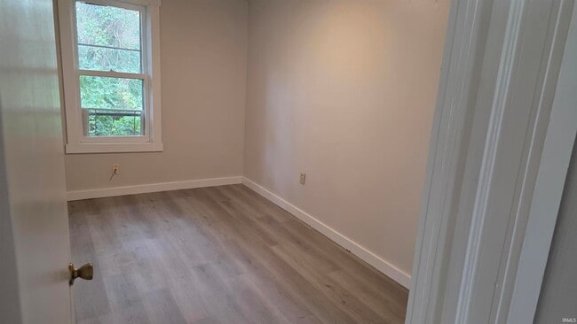 Building Photo - 1603 W Arlington Rd