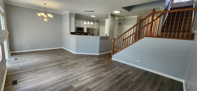 Building Photo - 24062 Walnut Cir
