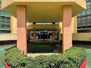 Building Photo - 11750 SW 18th St