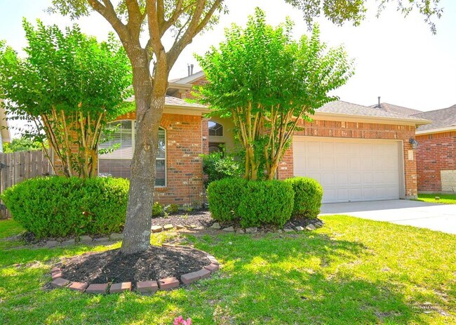 Building Photo - 2531 Marquette Trail