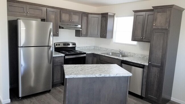 Building Photo - 105 Scarsdale Cir