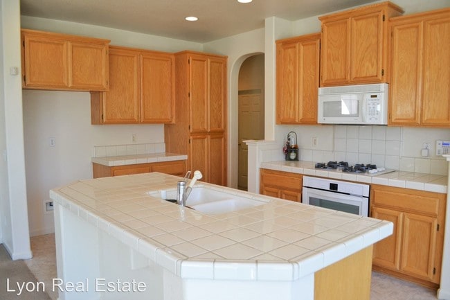 Building Photo - 5921 Caddington Way