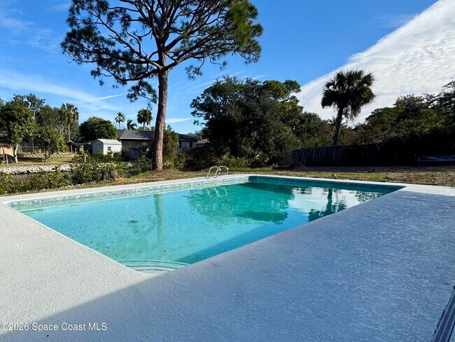 Building Photo - 540 Elliott Dr