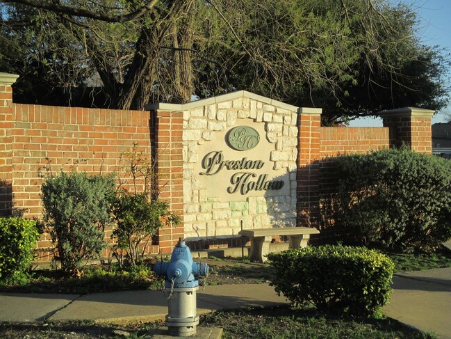 Foto del edificio - 4522 Oak Shores Dr