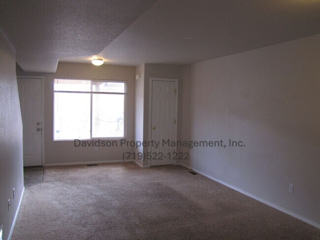 Foto del edificio - Great 3 Bedroom Condo the Briargate Area