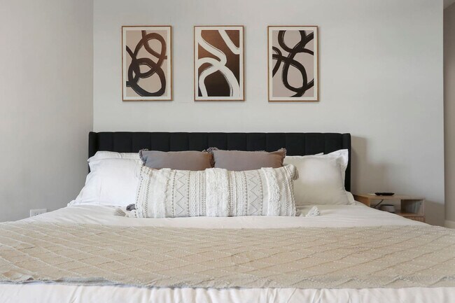 Foto del edificio - 28294 Ferry Rd