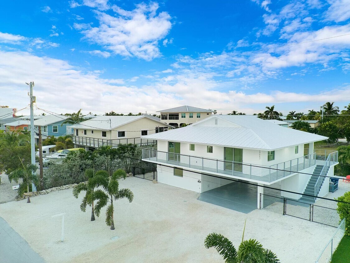Foto principal - 29557 Flying Cloud Ave