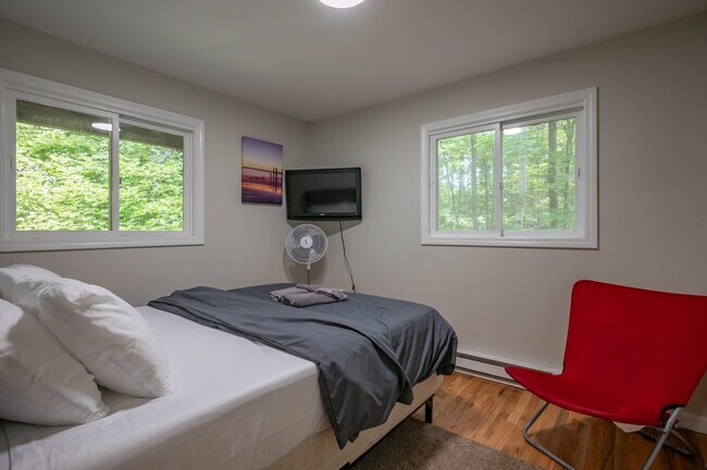Building Photo - 51 White Birch Dr