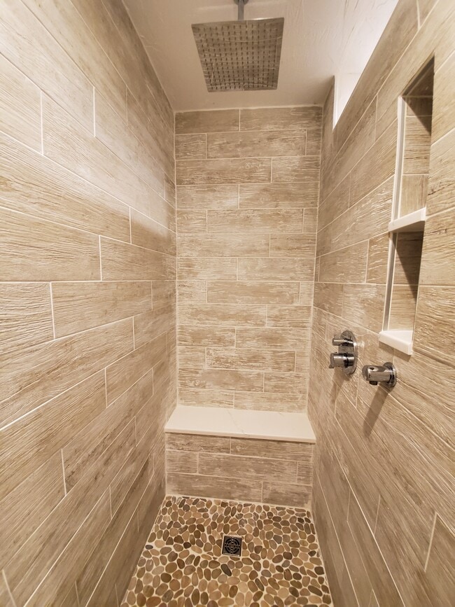 ducha - 571 Cambridge St