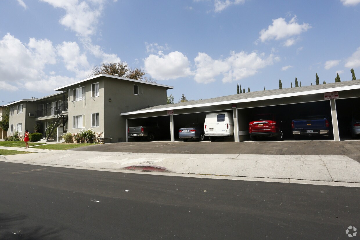 Building Photo - 20601 Hartland St
