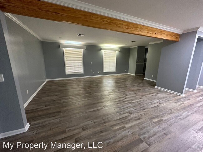 Foto del edificio - 4 br, 2 bath House - 9258 Hillside Avenue