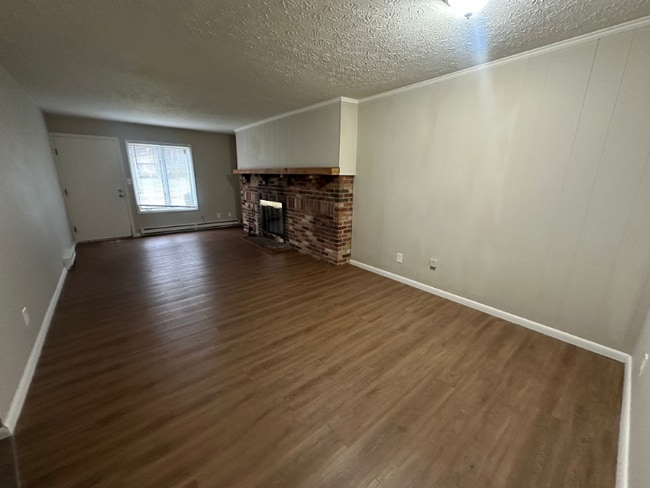 Building Photo - 2426 Echo Valley Dr