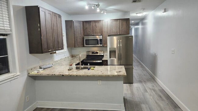 Building Photo - 2109 Rousseau St