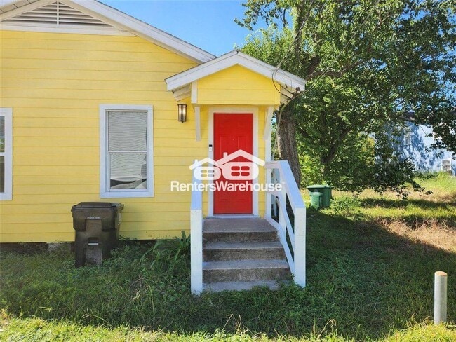 Building Photo - 2706 Berry St