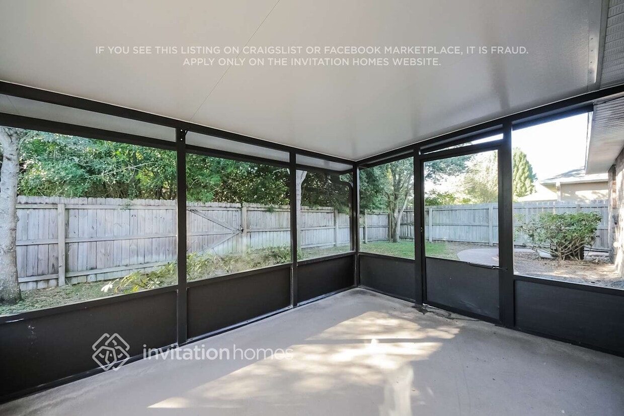 Building Photo - 172 Secret Dr