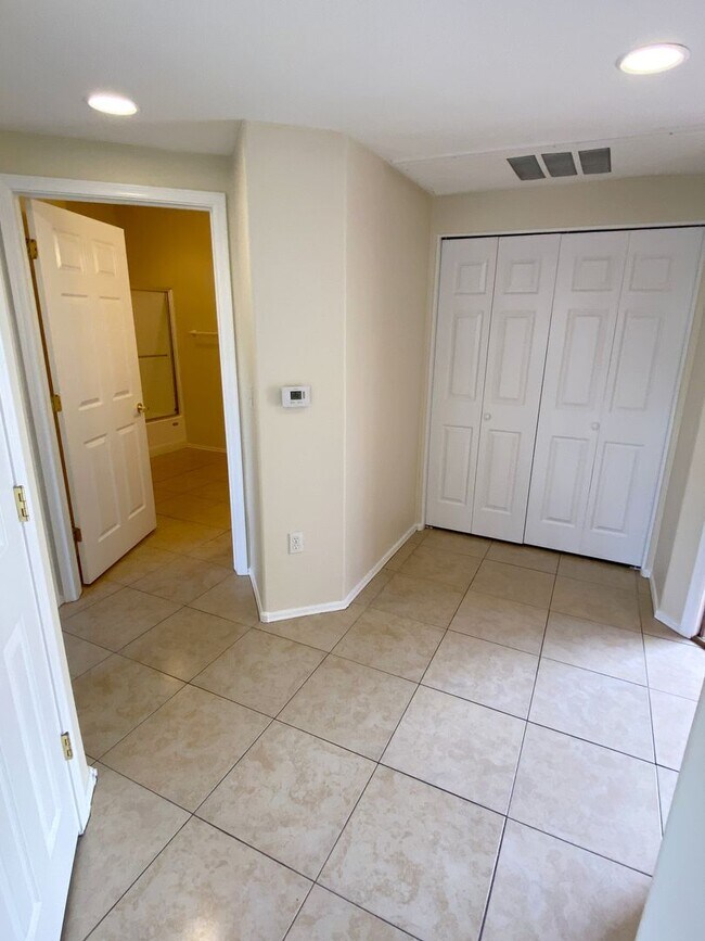 Foto del edificio - MAY MOVE IN SPECIAL - 1 Bedroom 1 Bath in ...