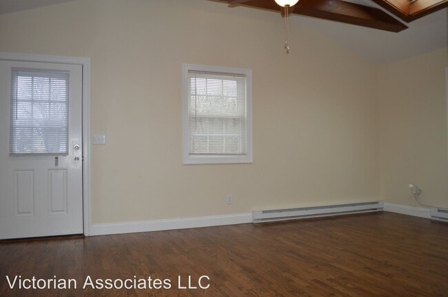 Building Photo - 1 br, 1 bath Apartment - 14 Cleveland St