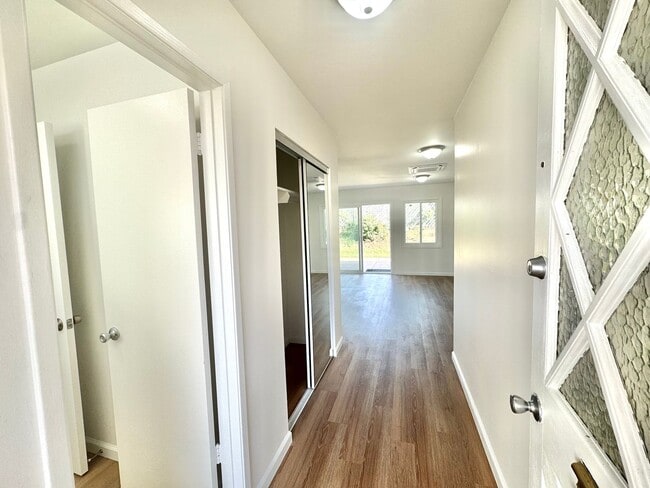 Foto del edificio - Beautifully Remodeled 4bd/2.5ba CLAIREMONT Home! Fenced yard, garage, PET friendly!