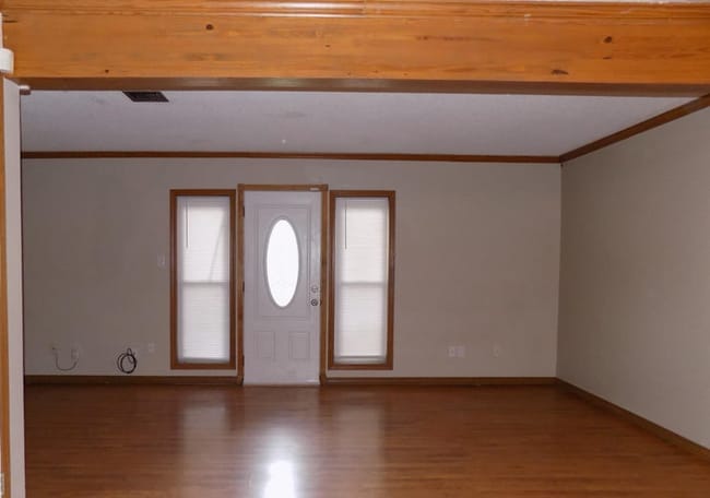 Building Photo - 11 Clematis Ct