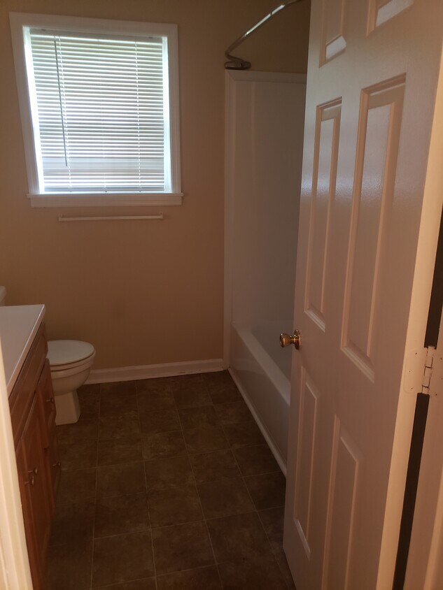 Primary Photo - 1307 Blue Lake Way