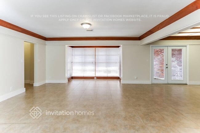 Foto del edificio - 650 NE 5th St