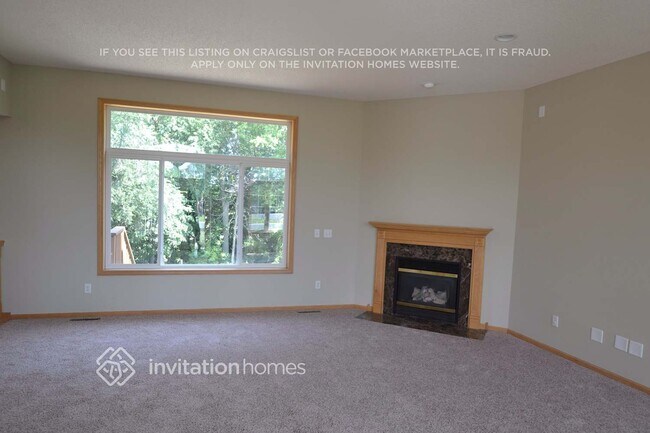 Foto del edificio - 10312 Kalen Ln NE