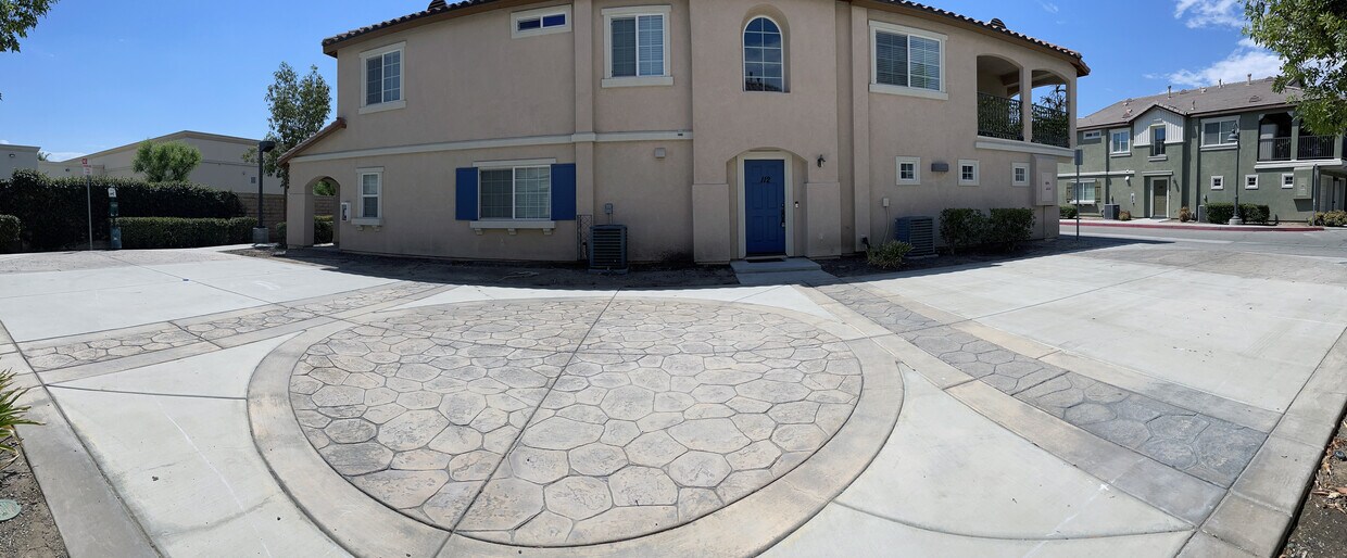 Primary Photo - 15671 Lasselle St