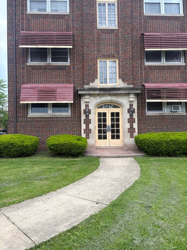 Building Photo - 2015 Arthur Ave