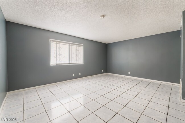 Foto del edificio - 833 N Bruce St