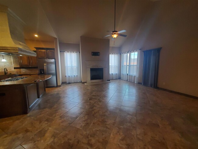 Building Photo - 6807 SW Oakley