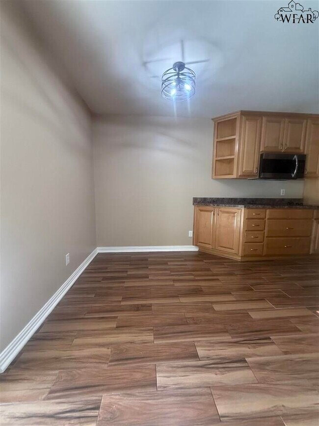 Foto del edificio - 2824 Barrywood Dr