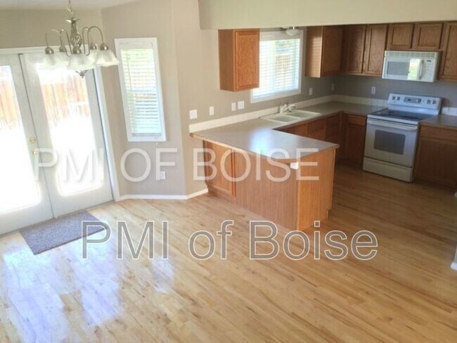 Foto del edificio - 3360 N Duane Way