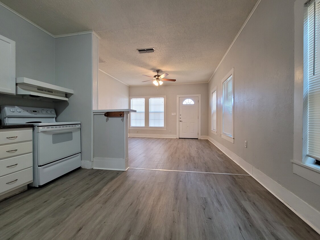 401 Main St Unit 1, Brownwood, TX 76801 - Apartments in Brownwood, TX ...