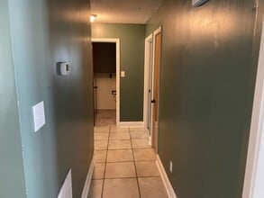 Building Photo - 782 Museum Rd