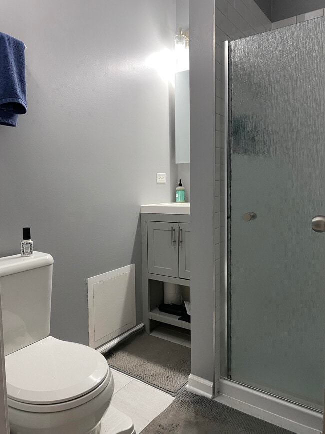 Building Photo - 3633 N Elston Ave