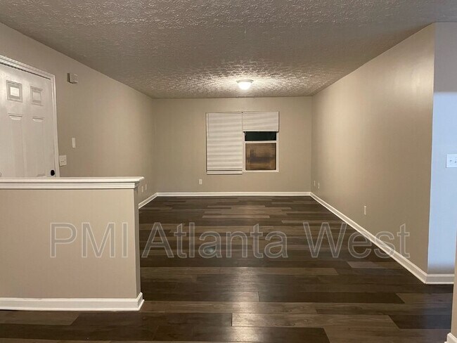 Foto del edificio - 7204 Waldrop Pl