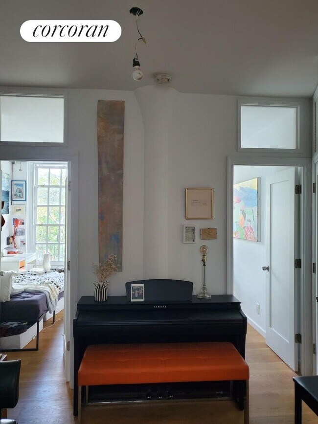 Foto del edificio - 516 E 78th St