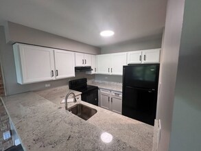 Building Photo - 5760 Abbey Dr