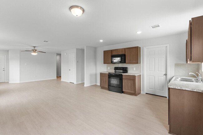 Foto del edificio - 1204 Daniel St