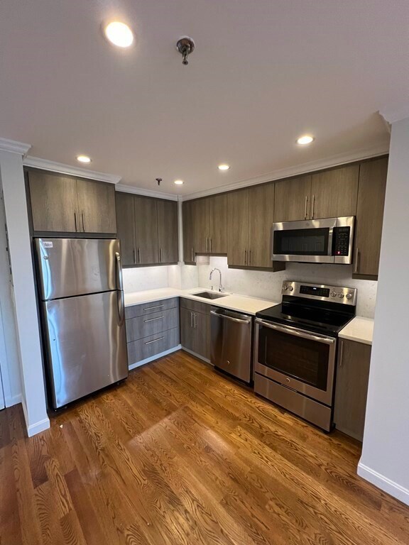 17 Harcourt St Unit 9J, Boston, MA 02116 Apartments in Boston, MA