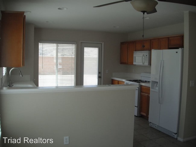 Building Photo - 3 br, 2 bath House - 71669 Sun Valley Drive