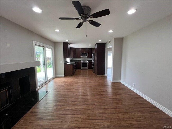 Foto del edificio - 21301 Bristlecone