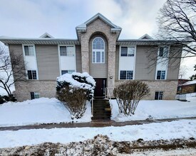 Building Photo - 460 Peterson St