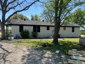 Building Photo - 630 John Davis Rd
