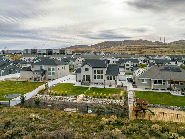 Foto del edificio - 16037 S Coupler Ln