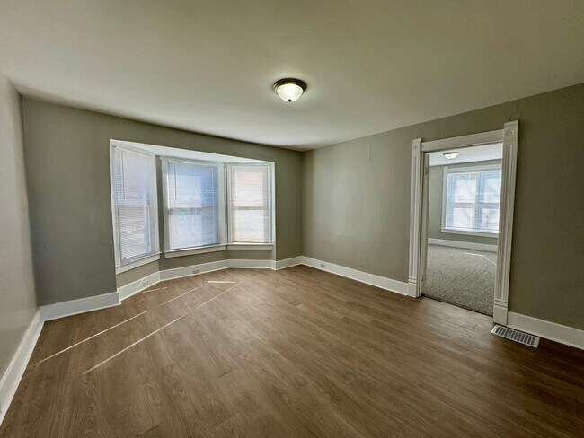 Foto del edificio - 2023 Broadway St
