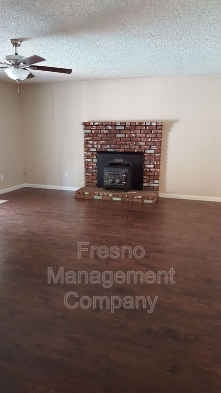 Building Photo - 15262 W El Mar Ln