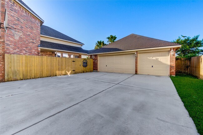 Building Photo - 7803 Courtney Manor Ln